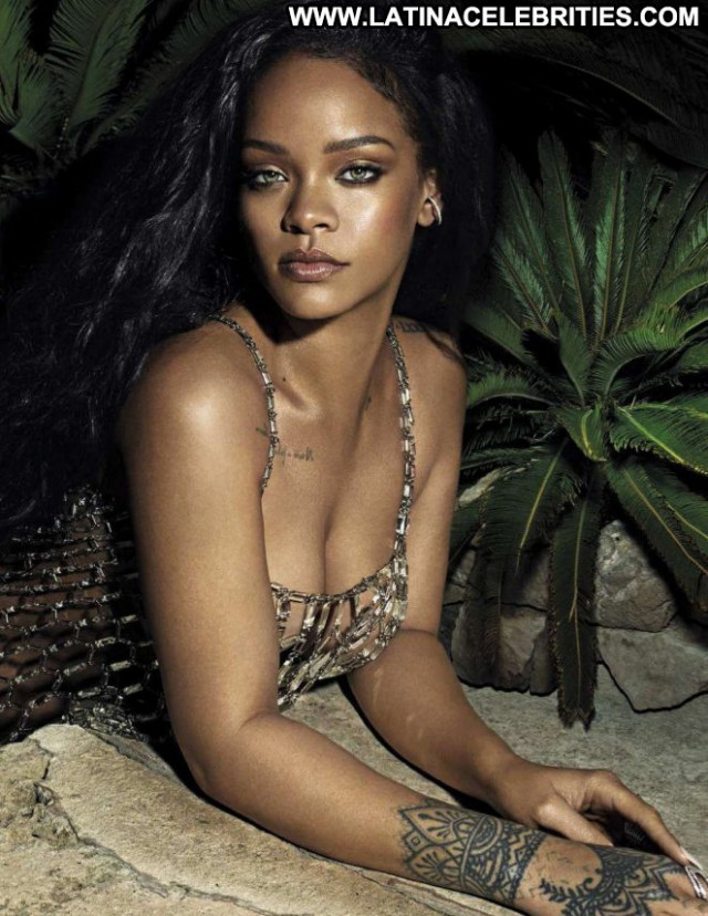 Rihanna Vanity Fair Italy Beautiful Italy Magazine Paparazzi
