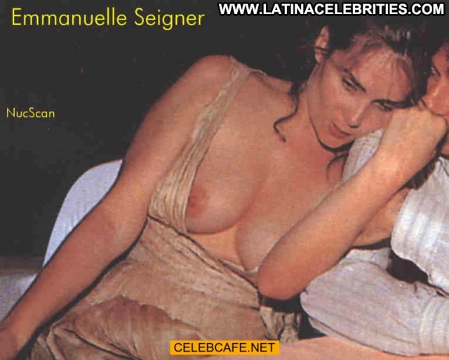 Emmanuelle Seigner No Source Beautiful Boob Slip Babe Paparazzi