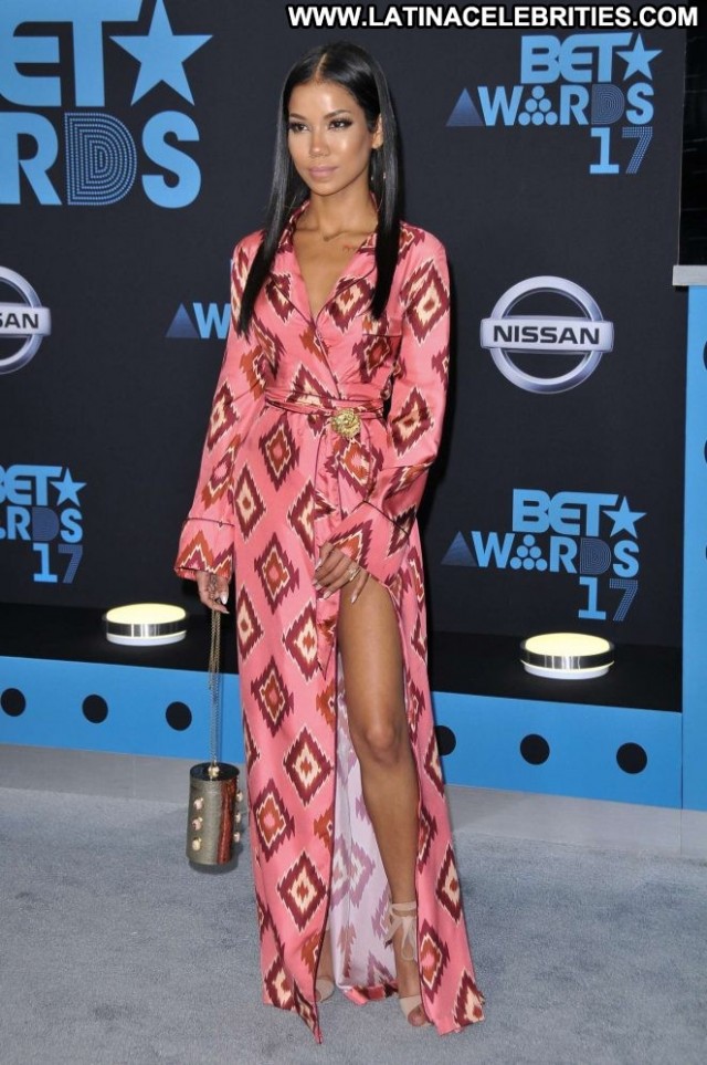 Jhene Aiko Los Angeles Angel Awards Babe Posing Hot Paparazzi