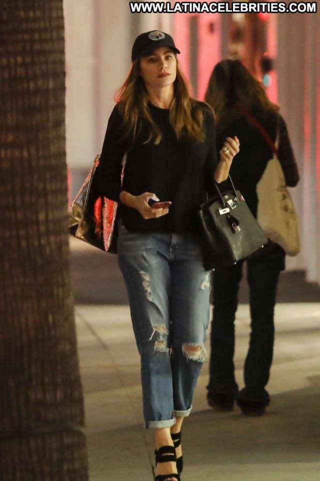 Sofia Vergara Beverly Hills Shopping Celebrity Beautiful Paparazzi