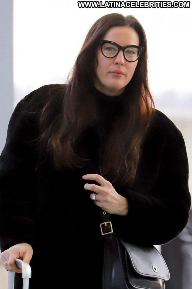 Liv Tyler Posing Hot Paparazzi Beautiful Babe Celebrity