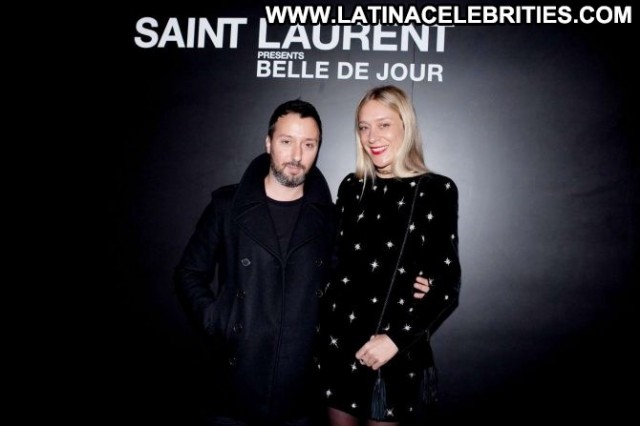 Chloe Sevigny Belle De Jour Beautiful Paparazzi Babe Posing Hot New