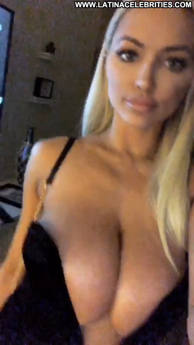 Lindsey pelas huge tits