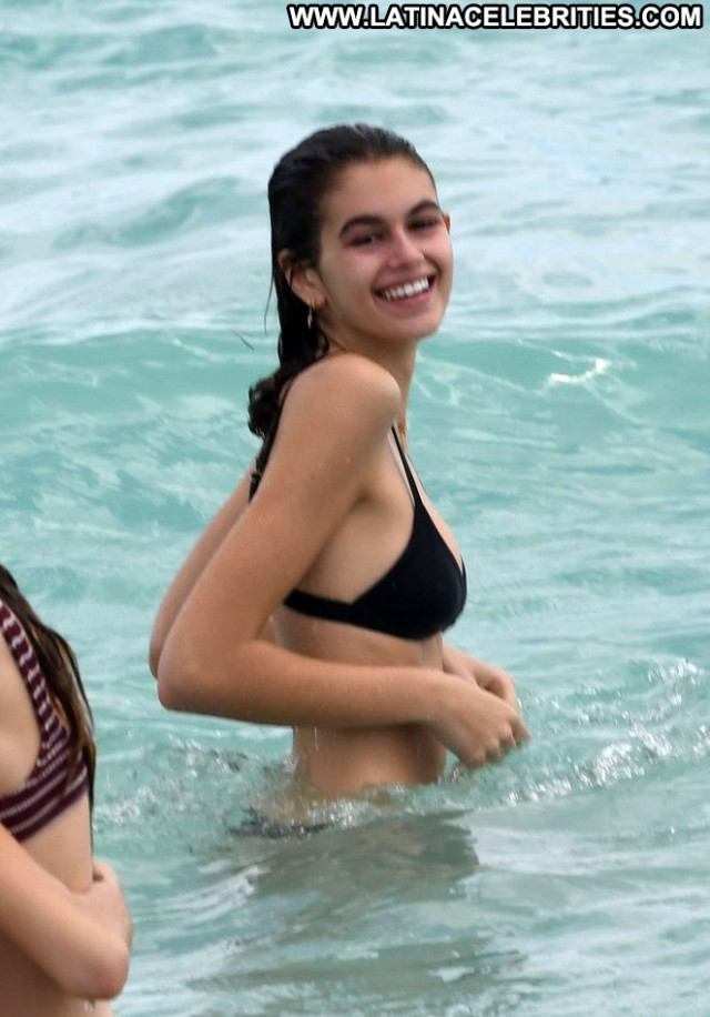 Kaia Gerber No Source Beautiful Bikini Celebrity Paparazzi Babe Black