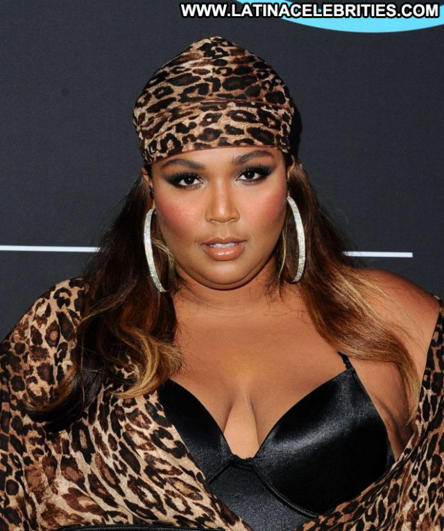 Lizzo Los Angeles Babe Angel Party Los Angeles Paparazzi Posing Hot