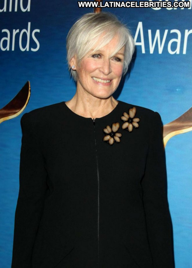 Glenn Close Beverly Hills Beautiful Celebrity Awards Paparazzi Posing